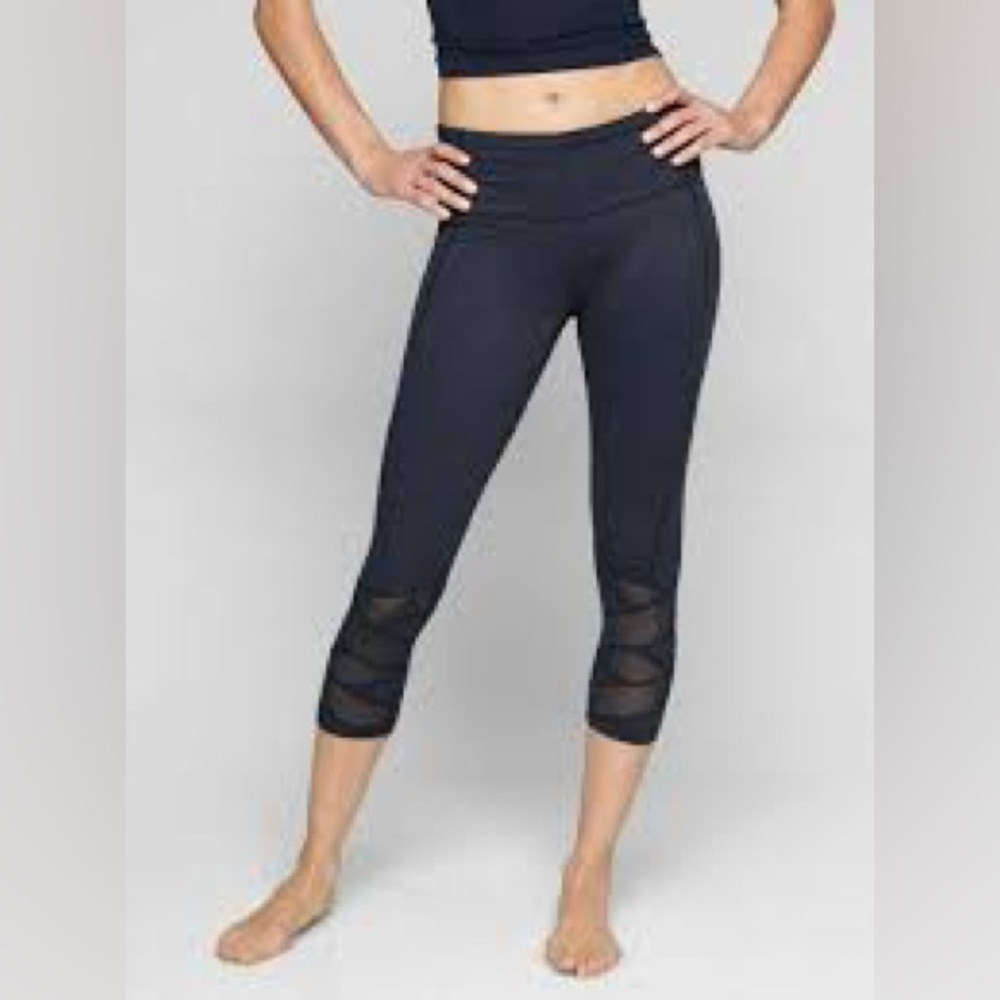 Athleta Womens Cropped Leggings with Mesh Detail in Black Size Small
